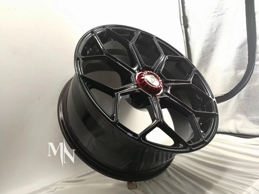 Os raios Monoblock de CenterLock Y forjaram as rodas para Lamborghini Aventador SVJ