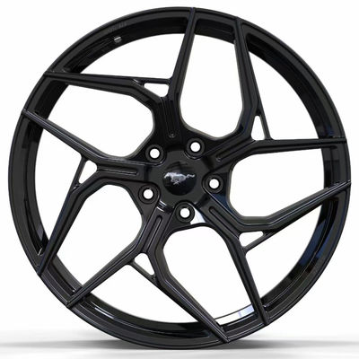 Ford Mustang GT Gloss preto rodas forjadas sob medida