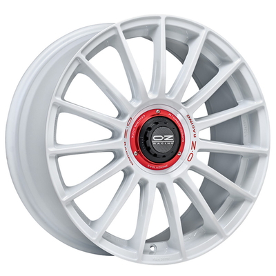A onça Superturismo de competência Evoluzione WRC Monoblock forjou as rodas