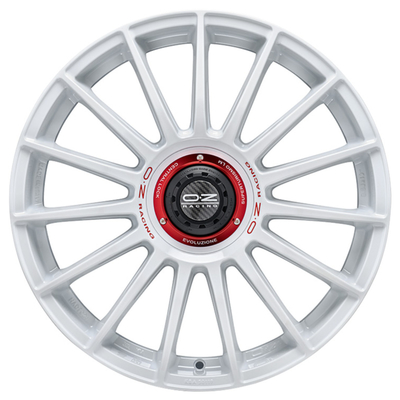 A onça Superturismo de competência Evoluzione WRC Monoblock forjou as rodas
