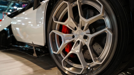 As 2 partes Rotiform de HUR forjaram a liga de alumínio das rodas 6061-T6