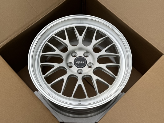 Apex ML-10RT Rodas Forjadas com Borda Usinada e Acabamento Escovado Transparente