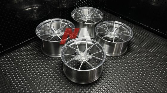 Rodas Forjadas BMW Prata Polida Face Escovada Para F87 F80 F82 F90 M2 M3 M4 M5